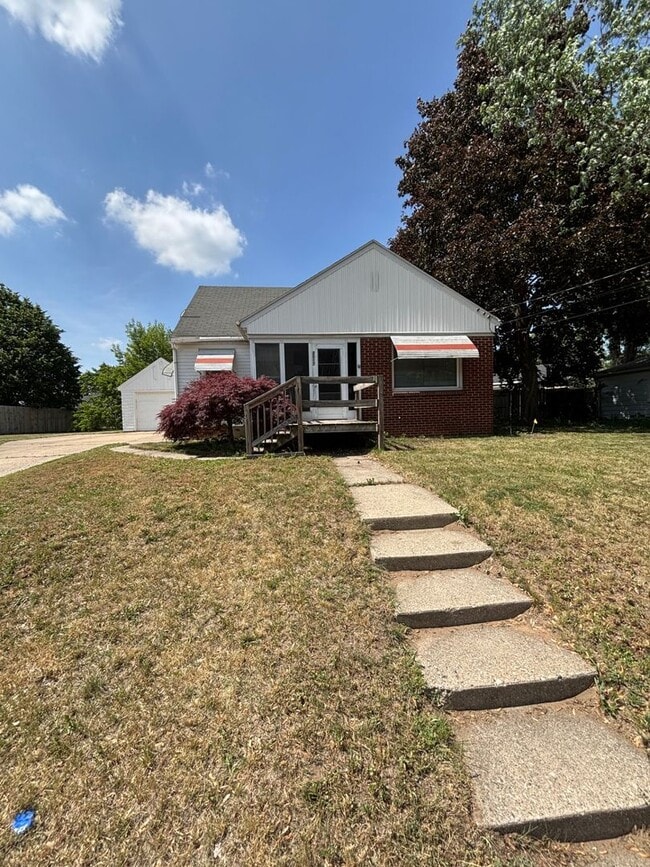 property at 2017 Ithaca St SW