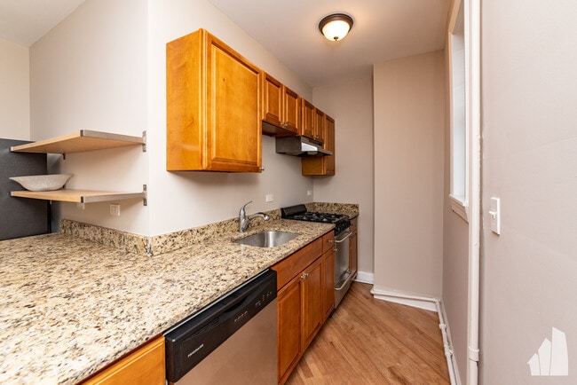 894 Green Bay Rd, Unit 894B-04