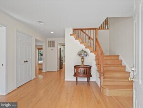 9715 Ceralene Dr in Fairfax, VA - Building Photo - Building Photo