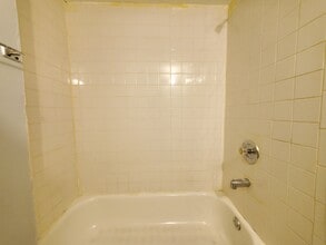 268 Dwight St, Unit 2 in Jersey City, NJ - Foto de edificio - Building Photo