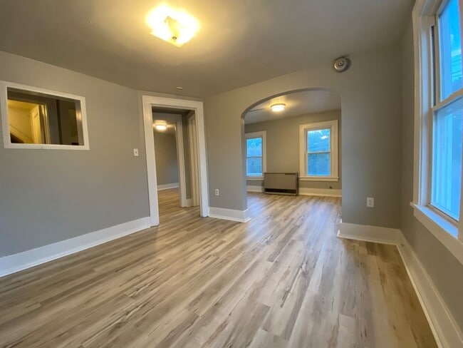 7 Mill St, Unit Upper