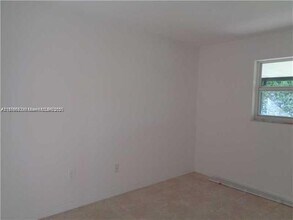 11511 NW 33rd St in Sunrise, FL - Building Photo - Building Photo