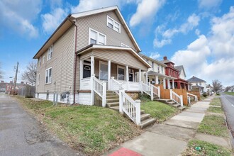 293-295-295 E Woodrow Ave in Columbus, OH - Building Photo - Building Photo