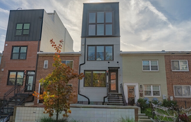 property at 1515 K St SE