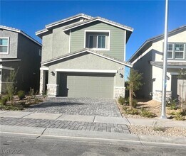 510 Golden Cardinal Ave in Henderson, NV - Building Photo - Building Photo