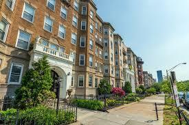 203 Park Dr, Unit 1 in Boston, MA - Building Photo - Building Photo