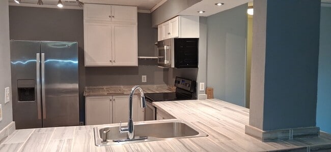 property at 5200 Martel Ave