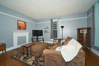 1629 Lexington Ave in Indianapolis, IN - Foto de edificio - Building Photo