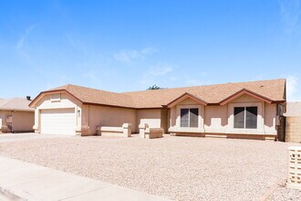7580 W San Miguel Ave in Glendale, AZ - Building Photo - Building Photo