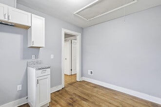 1838 Markese Ave in Lincoln Park, MI - Building Photo - Building Photo