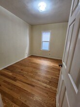 52 Deering Rd, Unit 1 in Boston, MA - Foto de edificio - Building Photo