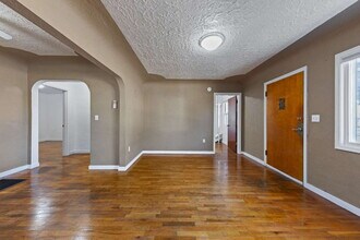 756 SW Levens St in Dallas, OR - Building Photo - Building Photo