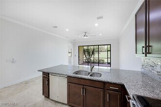 11992 Five Waters Cir in Ft. Myers, FL - Building Photo - Building Photo