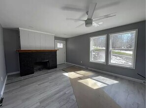 1686 Slaterville Rd in Ithaca, NY - Foto de edificio - Building Photo