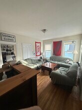 129 West St, Unit 2 in Worcester, MA - Building Photo - Building Photo