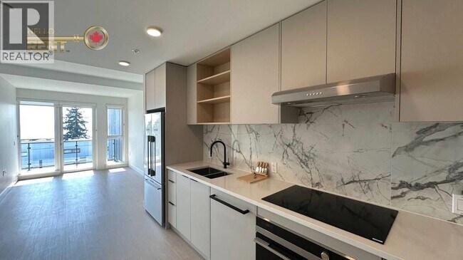 422 E 3rd St in North Vancouver, BC - Building Photo - Building Photo