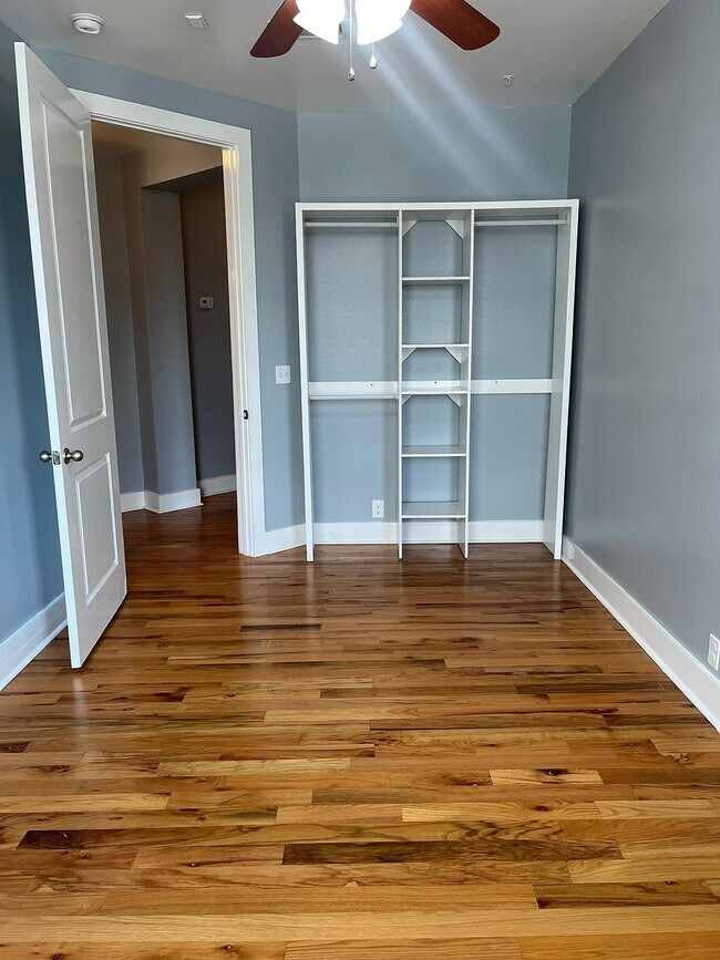 property at 315 W Clay St