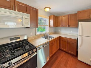 33 Prospect Ave in Red Bank, NJ - Building Photo - Building Photo