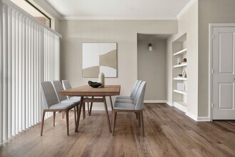 The Overlook at Quarry Hill in Austin, TX - Building Photo - Building Photo