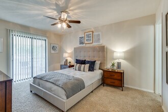 Barrington Apartments in Tulsa, OK - Building Photo - Interior Photo