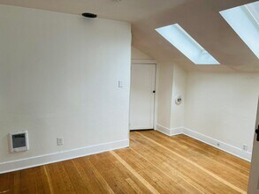 3832-3834-3834 N Albina Ave in Portland, OR - Building Photo - Building Photo