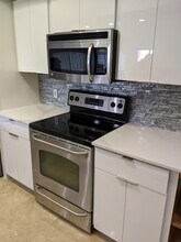 3530 SW 22nd St in Miami, FL - Building Photo - Building Photo