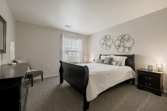 Arbor Trails in Saginaw, MI - Building Photo - Interior Photo