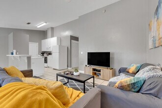 221 Cactus St, Unit SI ID1319921P in Tallahassee, FL - Building Photo - Building Photo