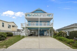 201 Glenn St in Atlantic Beach, NC - Building Photo - Building Photo