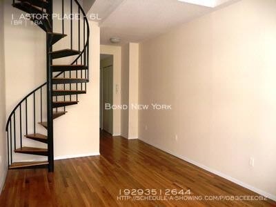 13-25 Astor Pl in New York, NY - Building Photo - Building Photo