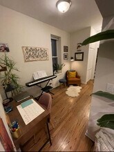 1644 N Hermitage Ave, Unit 1R in Chicago, IL - Foto de edificio - Building Photo