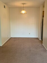 1819 University Dr in Cedar Falls, IA - Foto de edificio - Building Photo