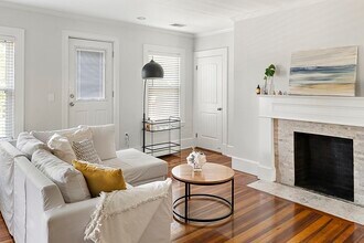 1281 Walnut St in Newton, MA - Building Photo - Building Photo