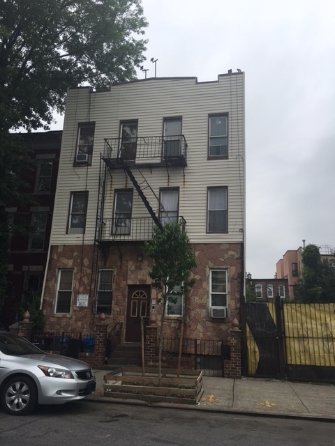 187 Hull St in Brooklyn, NY - Foto de edificio