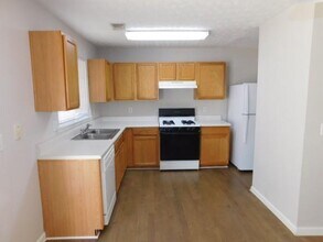 153 Windcroft Ln NW in Acworth, GA - Building Photo - Building Photo
