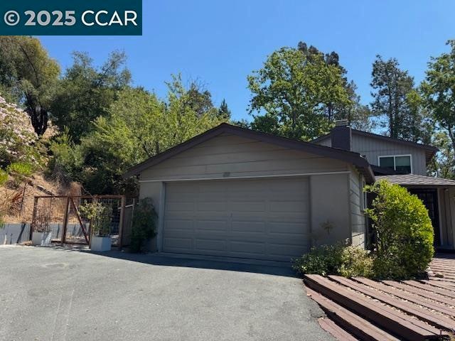 property at 3 Bel Air Ct