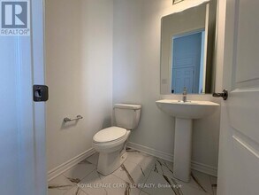 1368 Copley Ct in Milton, ON - Building Photo - Building Photo