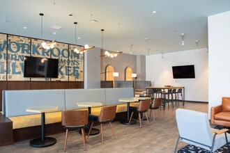 333 W State St, Unit SI ID1379056P in Milwaukee, WI - Building Photo - Building Photo