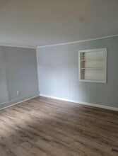220 E 2nd St, Unit 102 in Corning, NY - Building Photo - Building Photo