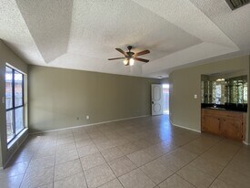 2029 Mynah Ave in McAllen, TX - Building Photo