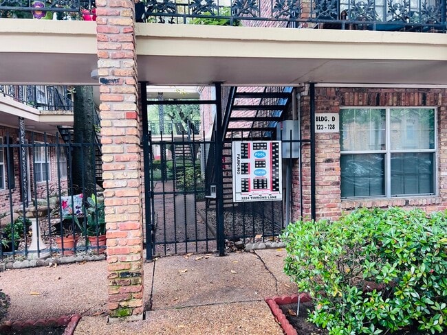 property at 3224 Timmons Ln