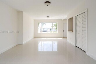 3110 SW 33rd Ave in West Park, FL - Foto de edificio - Building Photo