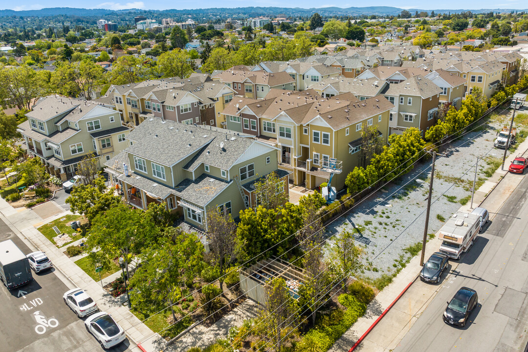 401 - 1206 S Hummingbird Ln in San Mateo, CA - Foto de edificio