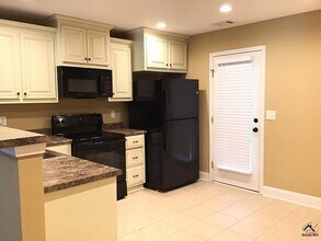 108 Pershing Pl Ct in Warner Robins, GA - Building Photo - Building Photo