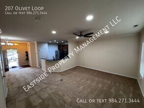 207 Olivet Loop in Cary, NC - Building Photo - Building Photo