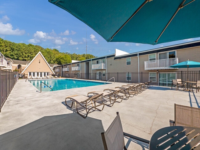 The Reserve at Red Bank Apartment Homes