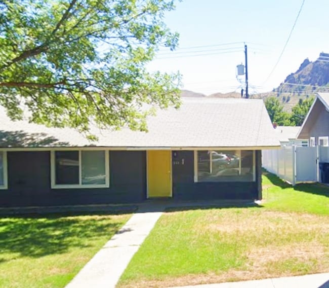 1231-1233 Montana St