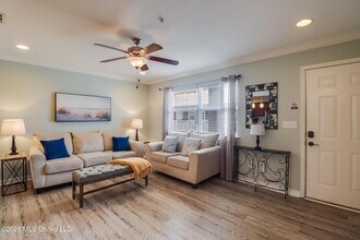 1282 Beach Blvd, Unit 209 in Biloxi, MS - Building Photo - Building Photo