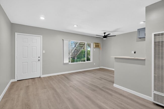 2300 E Commonwealth Ave in Fullerton, CA - Building Photo - Building Photo