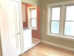 1527 Marshall in Milwaukee, WI - Building Photo - Interior Photo